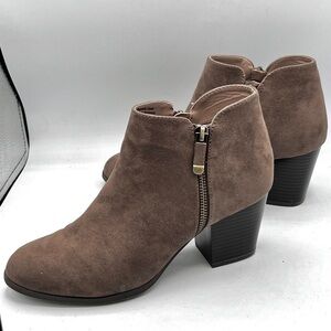 Style & Co. Masrinaa Double Zip Booties Women’s 8M Faux Suede taupe brown